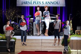 FOTOGALERIE - 21. Jarní ples s ANNOU 2015