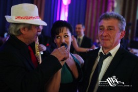 FOTOGALERIE - 22. Jarní ples s ANNOU 2016